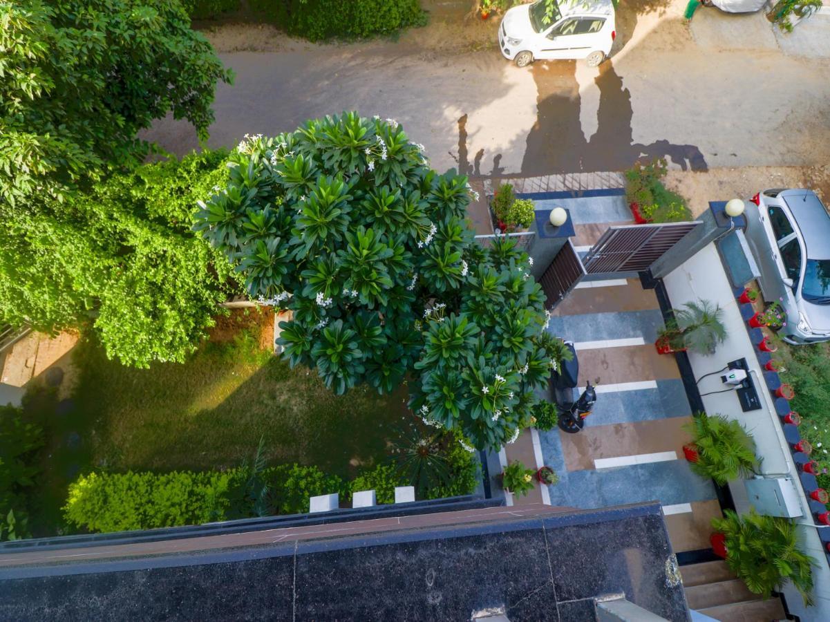 Dreamz Hospitality Gurgaon Hotel Ngoại thất bức ảnh