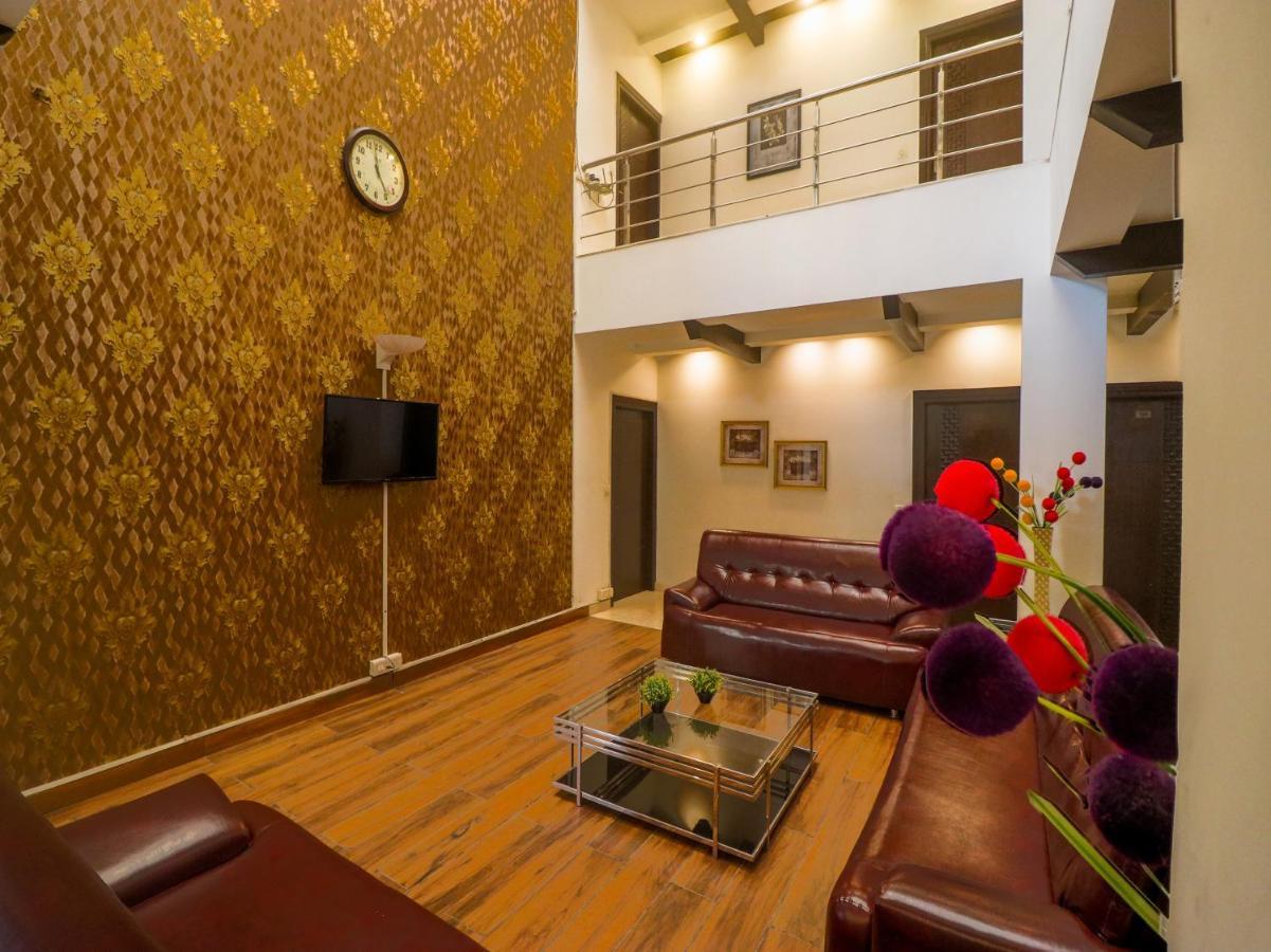 Dreamz Hospitality Gurgaon Hotel Ngoại thất bức ảnh