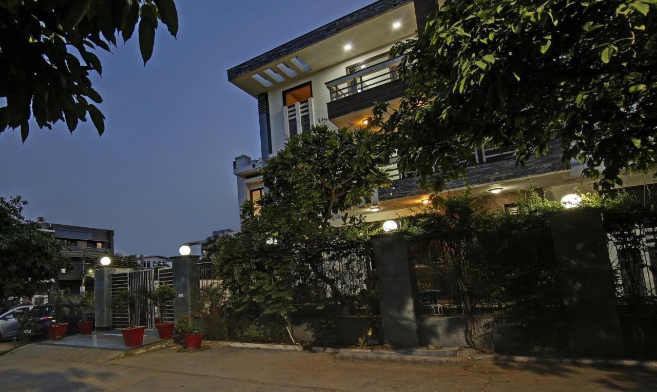 Dreamz Hospitality Gurgaon Hotel Ngoại thất bức ảnh